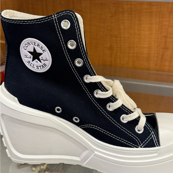 Converse Shoes - Chuck Taylor Women’s All Star Converse  75M Chick 70 De Luxe Heels Black & Egret